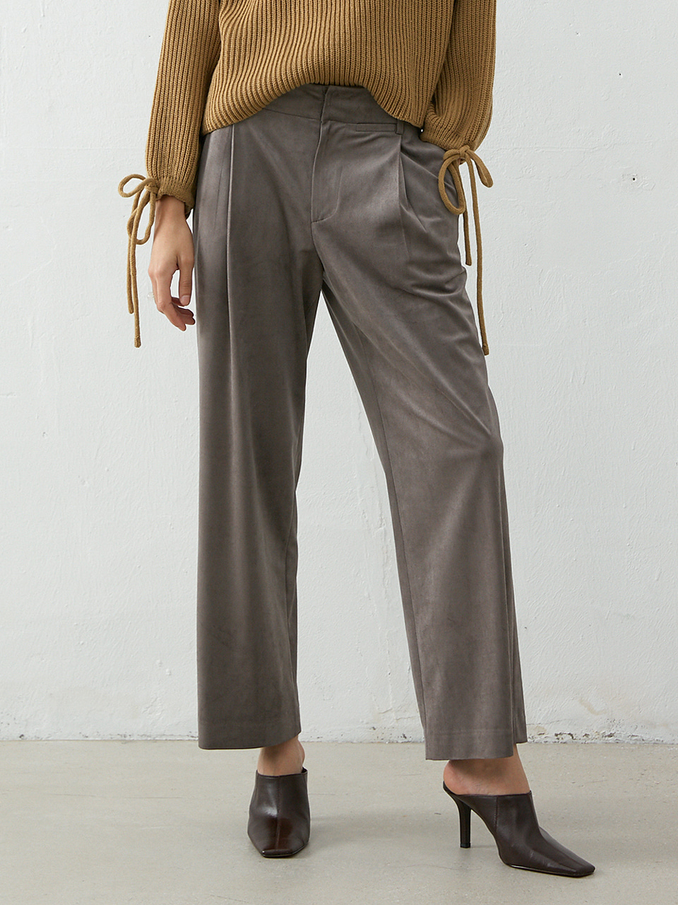 SUEDE TUCK PANTS_L/Gray